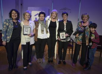 Declaración de Ciudadanas Ilustres a Circe Maia, Mabel Simois y Graciela Sapriza en la sala Delmira Agustini