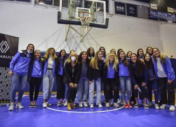 Lanzamiento del Plantel Mayor del Basketball Femenino en Club Malvín 
