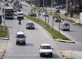 Tránsito en Avenida José Belloni