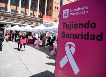Actividad « Tejiendo Sororidad » en el marco del Día Mundial contra el Cáncer de Mama 