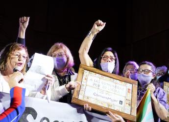 Conmemoración de los 25 años de Comuna Mujer en la Sala Ernesto de los Campos
