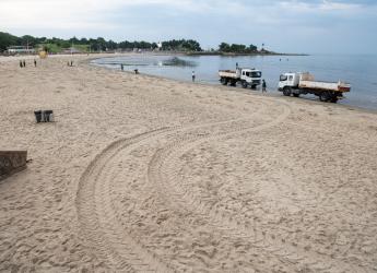 Operativo de limpieza en Playa Ramírez por la celebración de Iemanjá