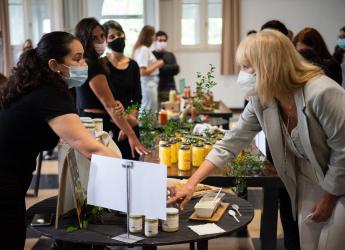 Feria de Mujeres Emprendedoras en Cedel Carrasco en el marco del Mes de la Mujer