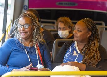 Recorrida del bus turisitico dirigido a Mujeres Afrodescendientes, Migrantes y de Pueblos Originarios