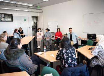 Espacio de conversación para personas migrantes en el Centro de formación y Estudios de la Intendencia de Montevideo