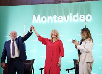  Entrega del sello Montevideo Más Verde al presidente de Brasil, Luiz Inácio Lula da Silva