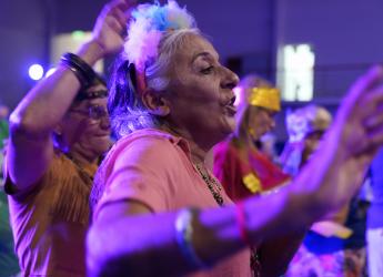 Baile de cierre de las actividades de verano de personas mayores