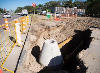 Obras de sustitución del colector perimetral al lago del Parque Rivera