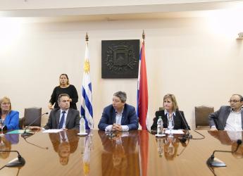 Firma de convenio entre la Intendencia de Montevideo y la Facultad de Derecho
