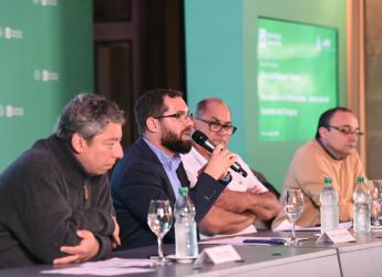Mesa de diálogo con la Asociación de Feriantes del Uruguay