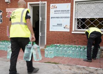 Reparto de agua a merenderos