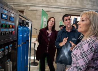 Montevideo recibe donación de la Embajada de Estados Unidos en Uruguay de equipamiento de tratamiento de agua apta para consumo
