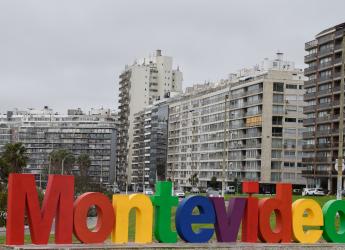  Intervención en letras de Montevideo en el marco del Mes de la Diversidad