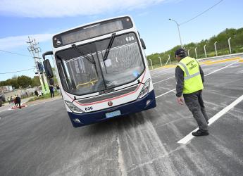 Inauguración de terminal de ómnibus Bajo Valencia