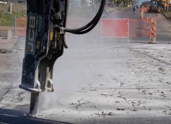 Avance de obras en Av. Don Pedro de Mendoza entre Teniente Rinaldi y Camino Capitán Tula
Pie de foto Avance de obras en Av. Don Pedro de Mendoza entre Teniente Rinaldi y Camino Capitán Tula    , 09 de Octubre de 2023