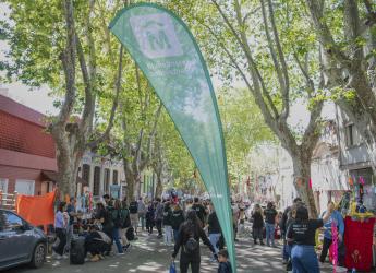 Peatonal barrial en la calle Durazno entre Ejido y Aquiles Lanza