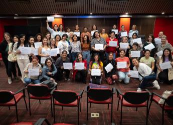 Cierre del ciclo de capacitaciones y entrega de certificados del programa Fortalecidas Emprende