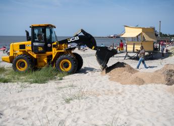 Colocación de duna en Playa del Cerro
