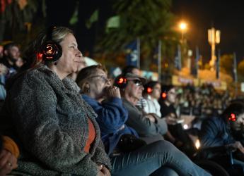 Servicio de audiodescripción en vivo en el Teatro de Verano