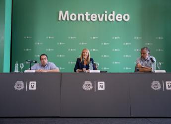Intendenta de Montevideo Carolina Cosse en la presentación de nueva tecnología para máquinas expendedoras de boletos