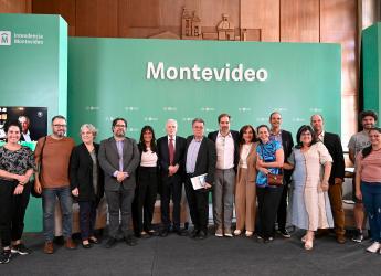 Declaración de Visitante Ilustre de Montevideo a Peter Burke y María Lucía García Pallares-Burke