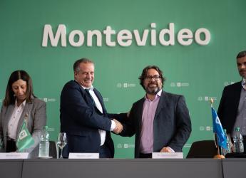 Firma de convenio entre la Intendencia  y el Banco de la República Oriental del Uruguay