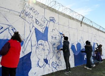 Pintada de mural por campaña «Informando a las mujeres, transformando vidas»