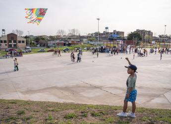 Actividades en el parque Idea Vilariño por el día de las plazas y los barrios