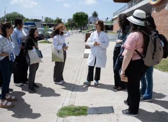 Visita al Complejo Cultural Crece Flor de Maroñas en el marco de las jornadas de jóvenes investigadores de AUGM