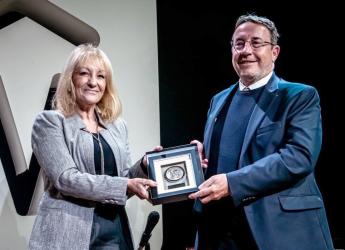 Declaración de Visitante Ilustre a Achim Steiner en la sala Delmira Agustini