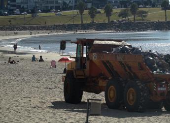Limpieza de playas por fiesta de Iemanjá