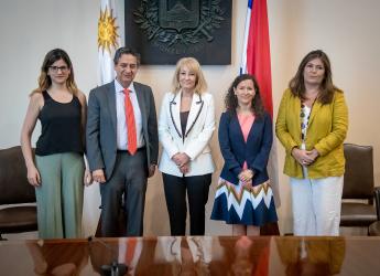 Reunión de la intendenta de Montevideo, Carolina Cosse, con el Director Regional de OIM para Sudamérica, Marcelo Pisani