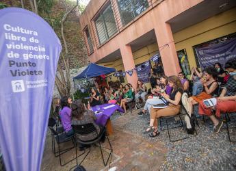 Lanzamiento puntos violetas
