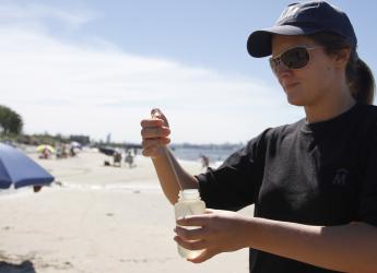 Monitoreo de la calidad del agua en playas