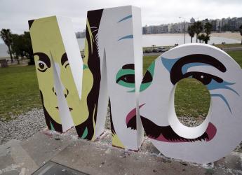 Homenaje a Mario Benedetti e Idea Vilariño en Cartel de Montevideo