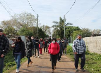 Recorrida por barrio 24 de enero por inicio de obras del Plan ABC