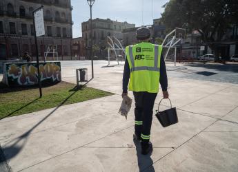  Trabajos de mantenimiento en Plaza de Deportes Nº1 en el marco del Programa ABC Oportunidad Trabajo