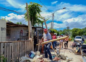 Trabajos de mejora habitacional en una vivienda del barrio Mauá con el apoyo de cuadrillas del SUNCA en el marco del Plan ABC Territorio