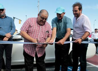 Inauguración de nuevos cargadores para autos eléctricos