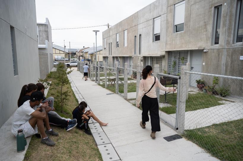 Inauguración del complejo Mazarino (realojo de familias de Chac